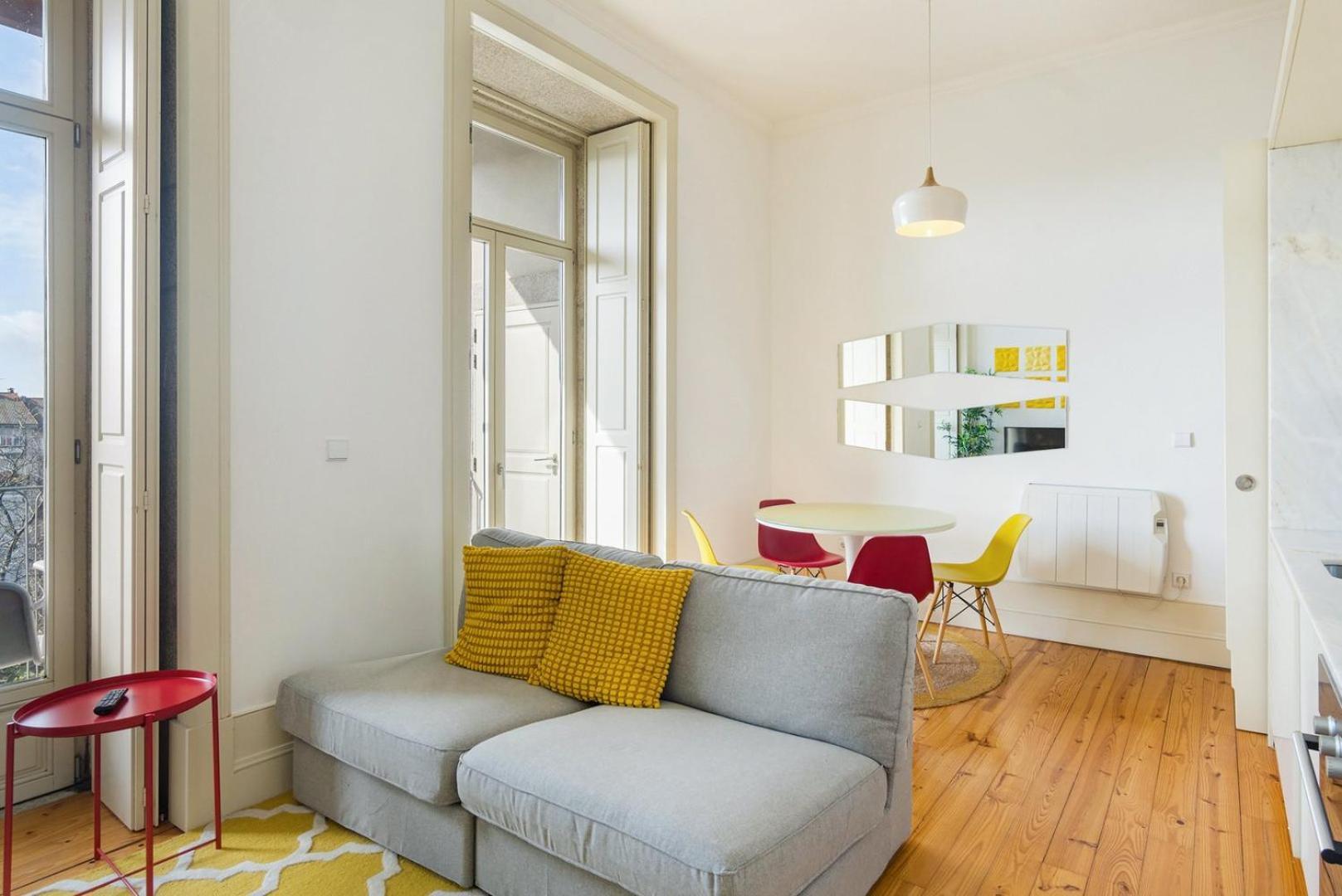 Guestready - Urban Oasis With Private Balcony Apartment Porto Luaran gambar